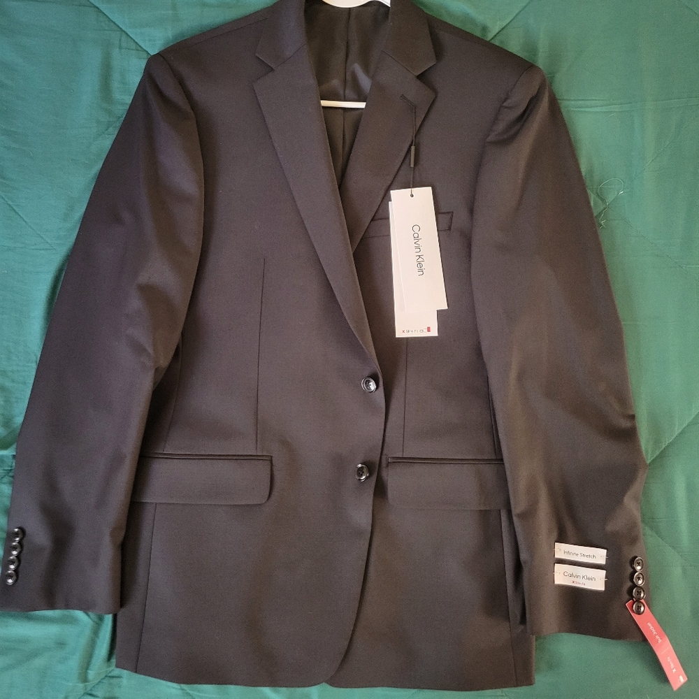 Calvin Klein Men's Slim Fit 2 Piece Suit Size 44R - Black